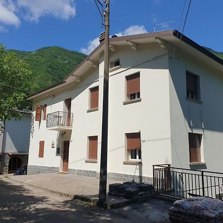 Locanda In Montagna Da Emili&Gabriel Lizzano In Belvedere Εξωτερικό φωτογραφία